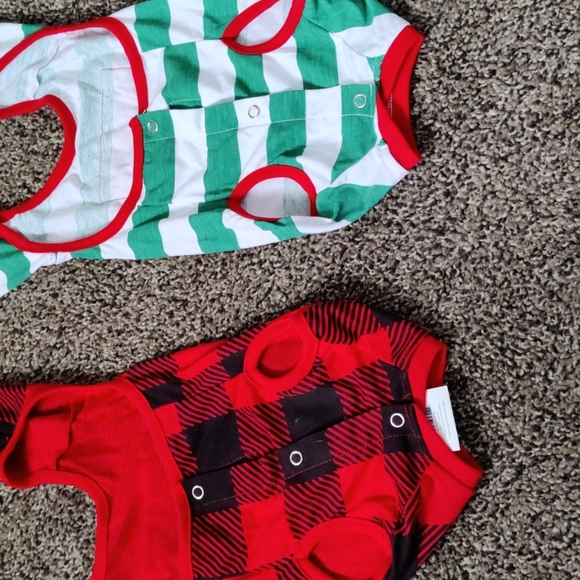 Holiday Dog Pajamas 🎄 - Picture 5 of 5